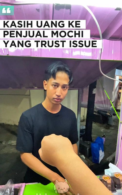 KASIH UANG KE PENJUAL MOCHI TRUST ISSUE 😭 . #udonscake #mochijogja 