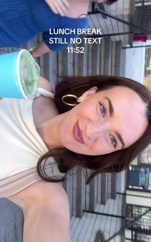 if there’s no word by 5 we’re unmatching #hinge #firstdate #singleinyour20s #dating #single 