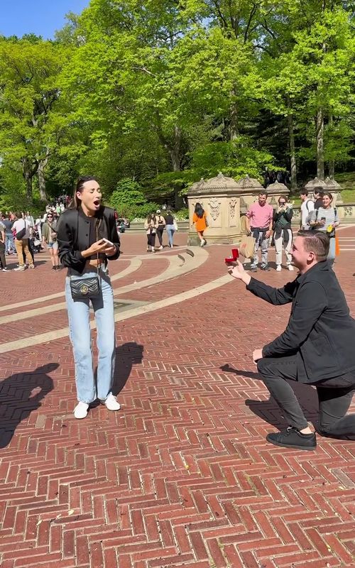 She said YES💍 Congratulations to @karelle.caquez ❤️ #weddingtiktok #marriage #proposal #proposalvideo #love