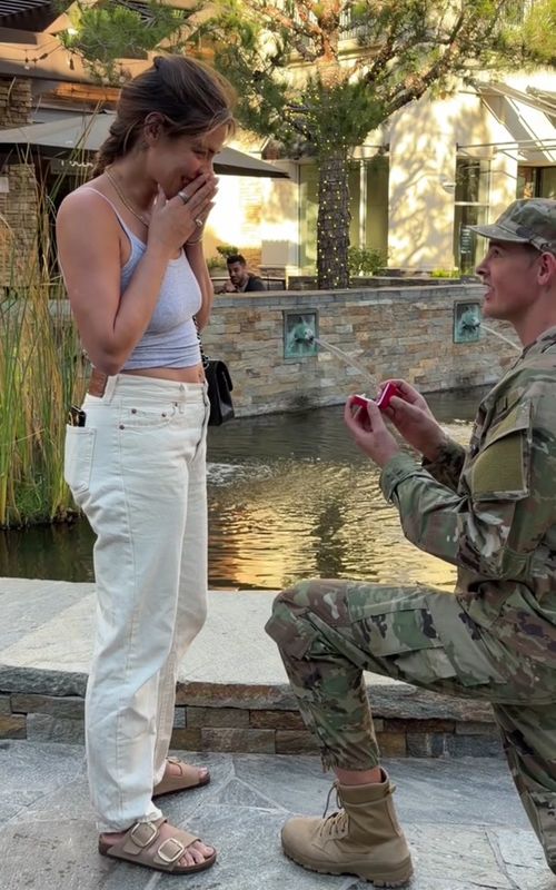 Soldier comes home from deployment to reunite with girlfriend ❤️ Soldier returns home from deployment to reunite with his girlfriend and surprise propose. #couple #love #proposal #blessed