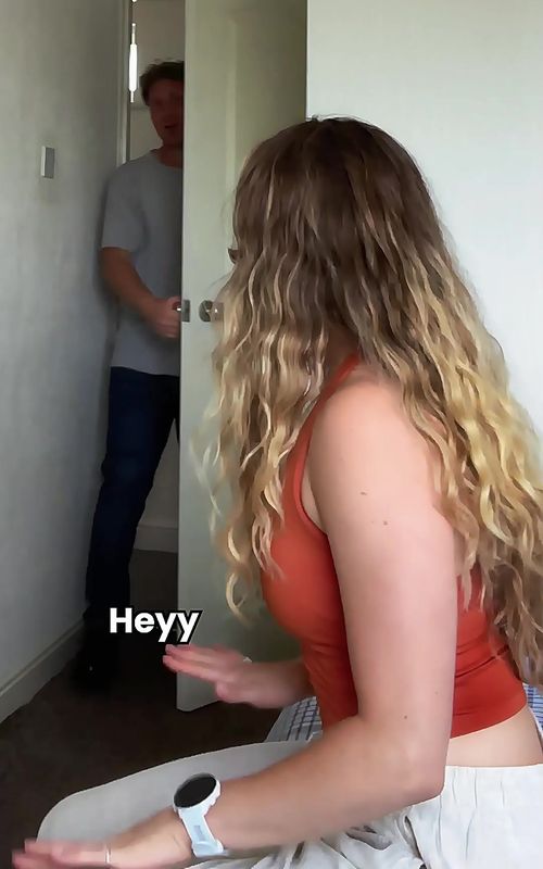 When Your LDR Shows Up Unannounced 😳💘 #couchguy #longdistance #longdistancerealtionship #Relationship #surprise #funny #humore #wholesome #heartwarming #fyp#usa🇺🇸 #unitedstates#foryou