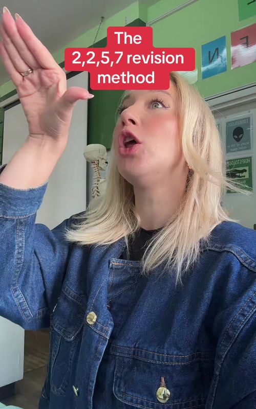 Just in case you haven’t prepared for exams…here’s how to make a revision timetable #school #exam #StudyTips #teachersoftiktok 