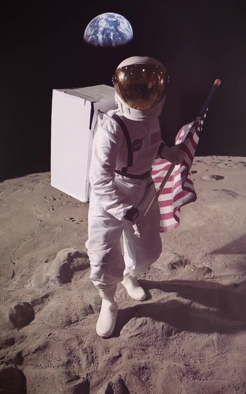 Do you think we really landed on the moon? #moonlanding #space 