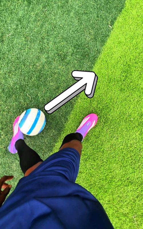 Learn & Master this football skill trick ⚽️🔥 #football #Soccer #footballskills #soccerskills #fyp 