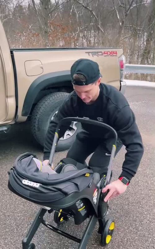 The cool dad at the park 🥺❤️ SHARE THIS EVERY PARENT NEEDS ONE! #baby #pregnant #doona #dad #mindblown #4u #fyp #viral #husbandwife #surprise