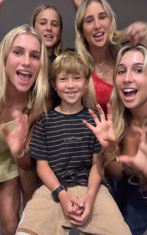 rip to kai's future gfs #mufusa #sisters #viral #scar #familytiktok 