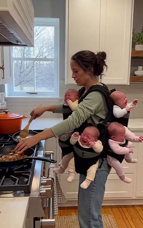The unconditional love of parents for their kids#wolink #MomOfMultiples #Triplets #BlessedWithMultiples #MultiplesMomLife 