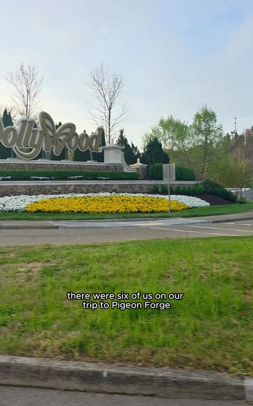Taking a family trip to pigeon forge? Hotel is too small.....a cabin is too far away. I got you.  check this out!! #tiktokgorisingstarsl1 #dollywood #pigeonforge #travel #family 
