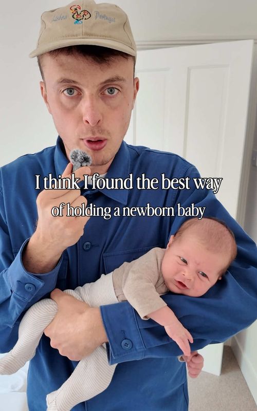 I’ve really struggled to find a way to hold my baby. Here’s the best way I’ve tried so far… 👀 #newbaby #parenting #dadsoftiktok #Dadlife 