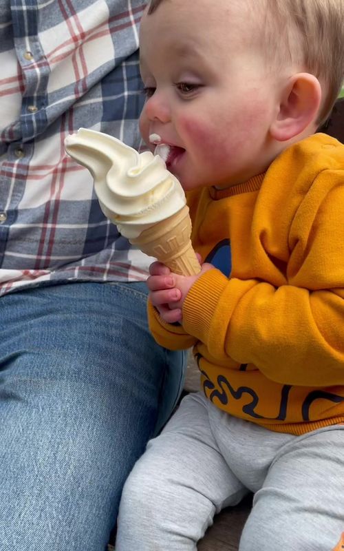 The cheek of it! 😭🍦  #toddlersoftiktok #kidsoftiktok #funnykids #icecream #summer #kidsfood #fyp #cutekid #funny #funnyvideos