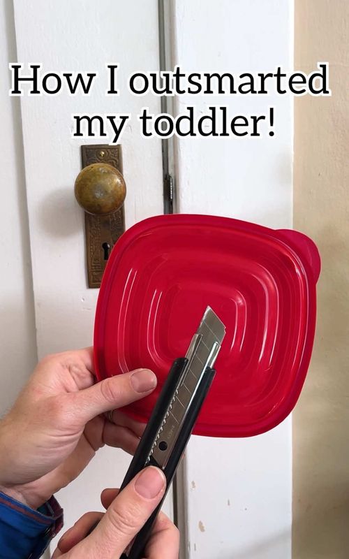 Sanity Saving Parenting Hacks! Smart ways to keep it together in the face of childhood chaos!  #mom #ParentingTips #kids 