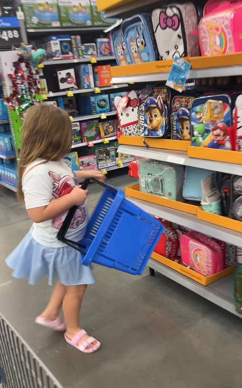 Back to School Edition!!! 📚✏️ @Walmart 🫶🏻 #motheranddaughter #momsbelike #relatablecontent #girlmom #backtoschoolshopping #walmart 