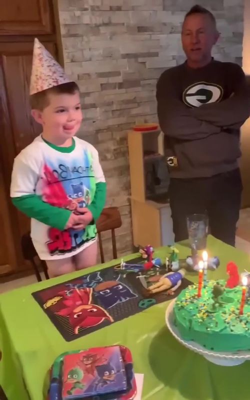 Funny baby’s birthday.#usa_tiktok #fouryou #funnyvideos #fyp #tiktok #children #baby #kids 