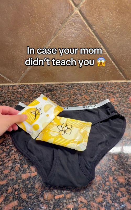 In case your mom couldn’t teach you. Remember this is so important to do !#lifehacks #viralhacks #momhacks #usefullifetips #pad 