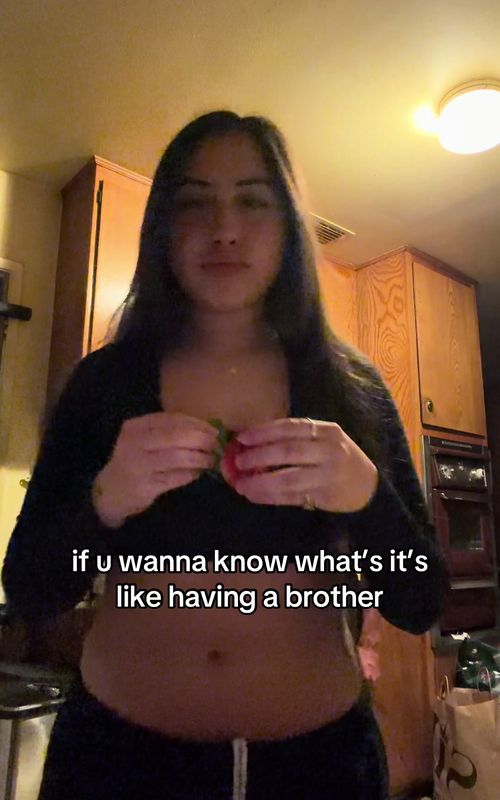 cant even eat a strawberry in peace #fyp #sibling #brother 