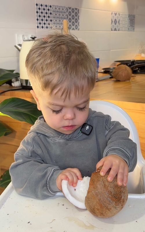 Coconut is here #kids #family #familylife #familymoments #mukbang  