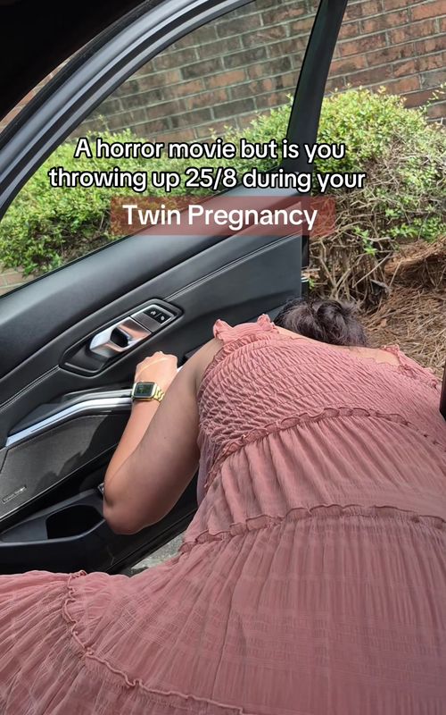 🤢🤢 Husband was sure to record it as a reminder of what pregnancy felt like for us 🤮🤮  #pregancy #twinpregnancy #twinmom 