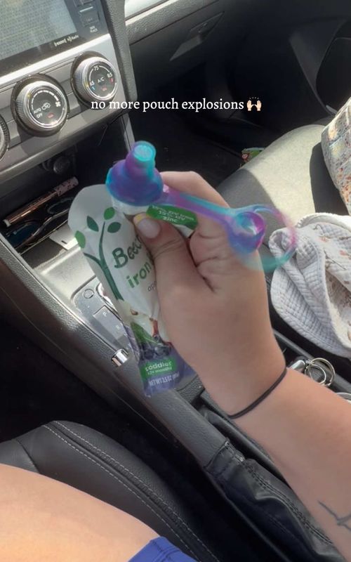 these are the best invention!! i tell everyone about them 🤩 #pouchtoppers #choomee #todddlermom #momhack #toddlersnacks 