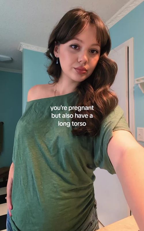 almost in my third trimester. This mom just wants a bump 😭
