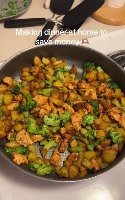 Night two of making dinner at home so I can save money!  Tonight we are having the viral Garlic Parmesan and potatoes but I add broccoli because it needs something fresh!  #fyp #garlicparmesan #cooking #cheapfamilymeals #cookwithme #MomsofTikTok #momlife #singlemom #singleparent #EasyRecipe 