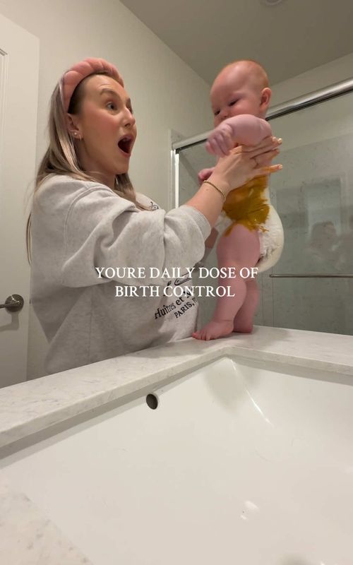 Our first @Baby Delight, Inc. bouncer blowout was no joke 😳🫠 surprised it took this long to happen tbh; love my little blowout king 👑🤣 ##momlife##momstruggles##parentingwins##momhumor##newmomlife##momtok##momtruths##relatablemom##babyblowout##firsttimemom##everymomknows##momfail##OhNo##sendwipes##chaoscoordinated##momcomedy##motherhood##motherhoodunfiltered##parentingunfiltered##mombrain ##reallifemom##keepingitreal##babydelightbouncer##babybouncer