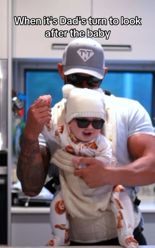 Mums bring the milk. Dads bring the moves. Riv brings the rhythm. #dadlife #weekendvibes #daddydaycare 