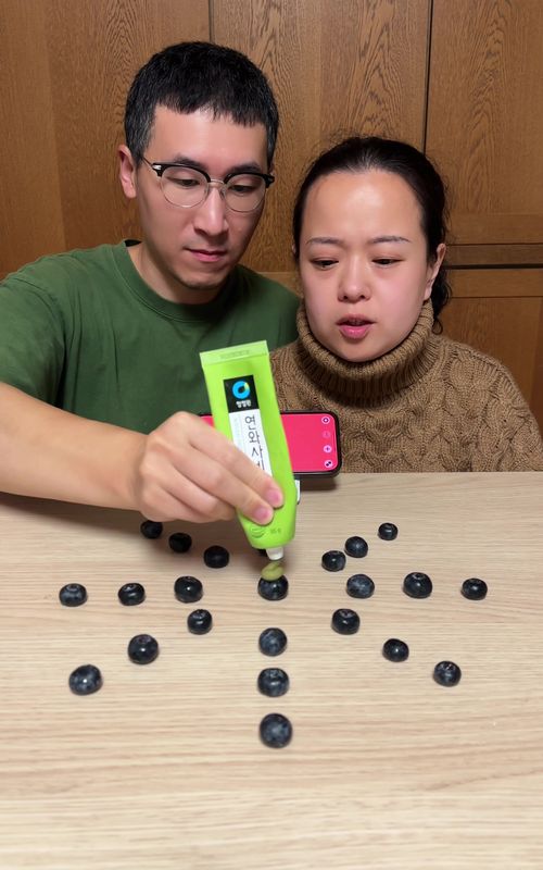 Please give him a chance to win.#couple #challenge #familyfun 