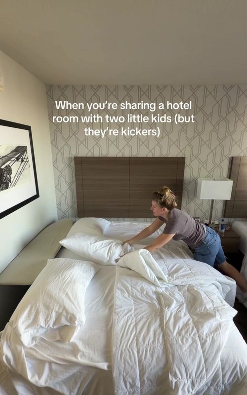 Much more room if you sleep this way so your kids are kicking each other at night ✌️ #travelhack #familytravel #toddlertravel 