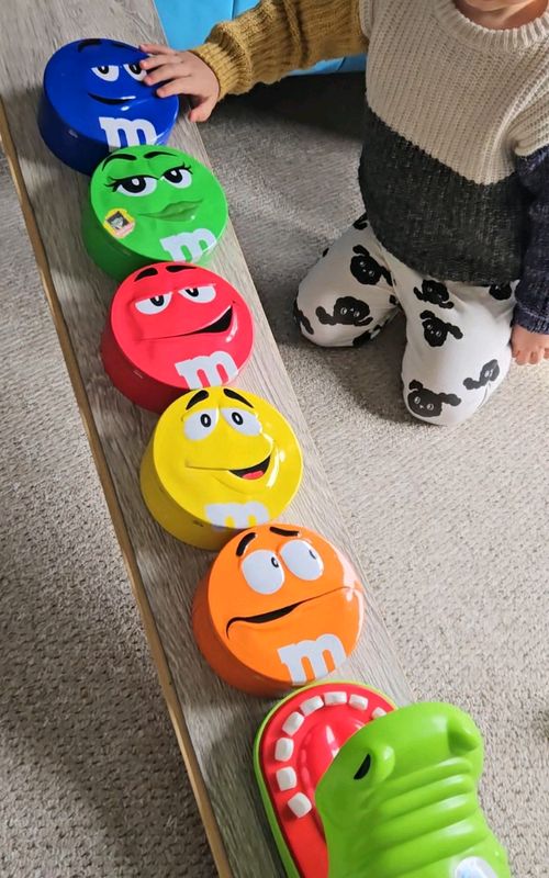 learn colours #cutekids #slide #toys #funnyvideos 