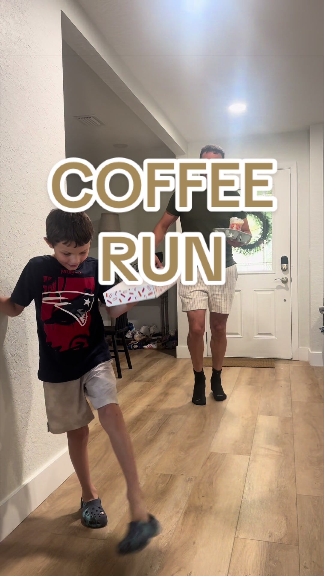 Wallens first coffee delivery as a walking baby 🥰 #mcaloonfamily #family #dadlife #fatherhood 