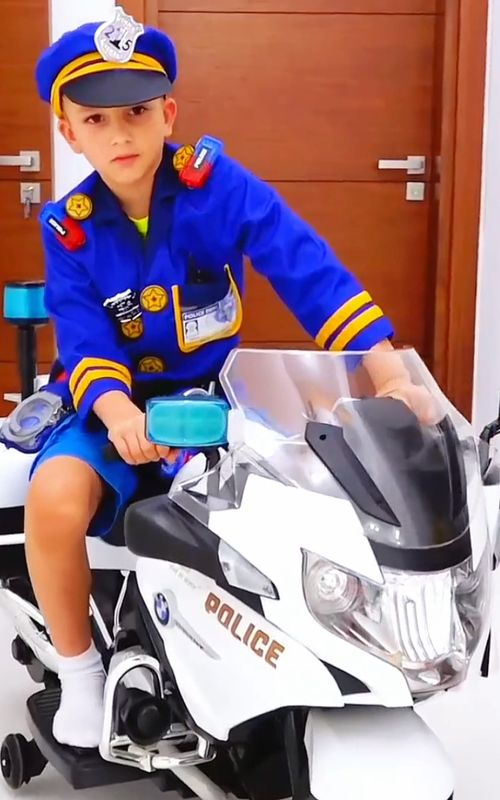 Vlad and Niki play with toy cars - Collection car videos for kids #Familyfriendly #KidsStory #EducationForKids #VladNiki #KidsStories 
