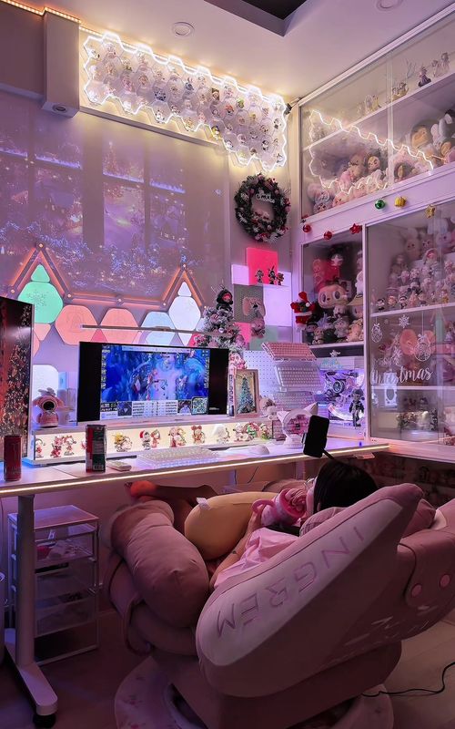 Christmas in my setup 🎄✨❄️🩵#decor #setup #gamingsetup #gamingroom #pcsetup 