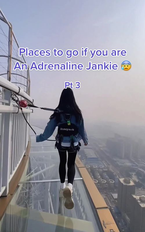 Which one would you choose? 😮‍💨😰 #adventure #nature #explore #travel #🇺🇸 #🇨🇦 #adrenaline #iceland 