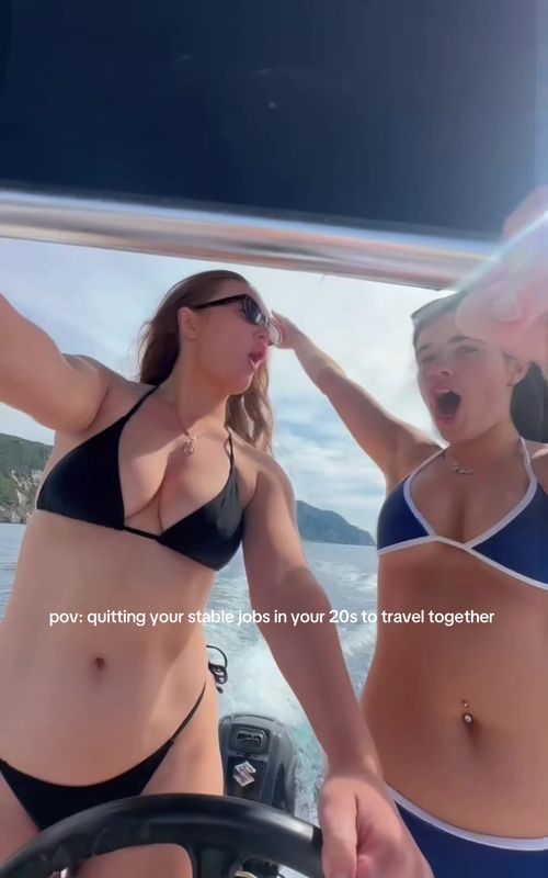 Making the getaway! 💨👙 #quitting #traveltheworld #letsgetsofargone #girlstrip #travelgoals 