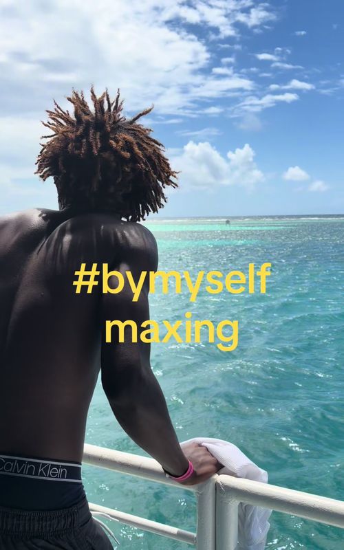 solo traveling the move #fyp #4u 