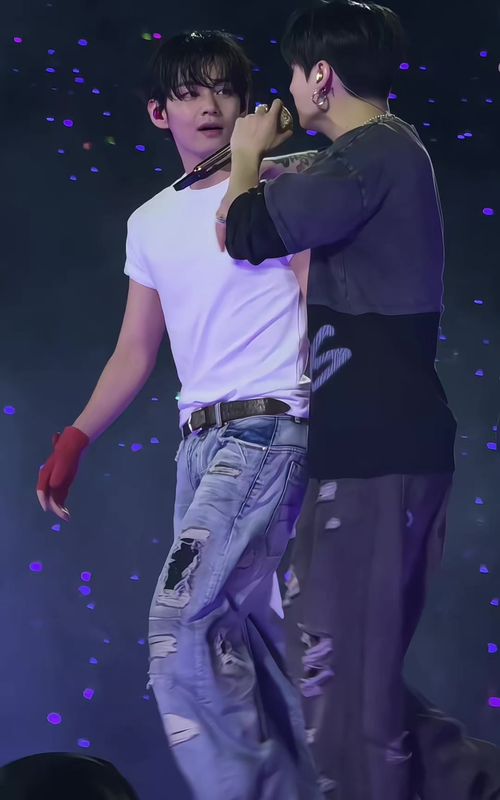 BTS World Tour Arirang in Tampa — Day 1 cr: qswsxxs    #taehyung #jungkook #bts #bts_worldtour_arirang 