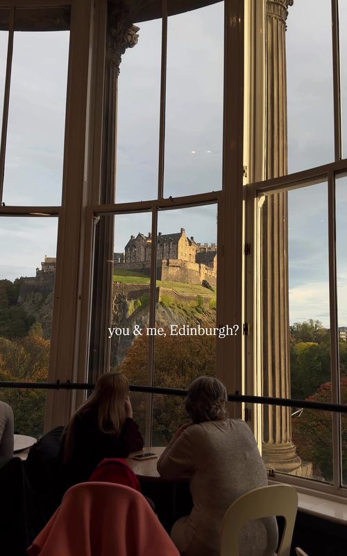 ✨ Is Edinburgh on your bucket list?! Edinburgh feels like stepping into a real life medieval fantasy. Stone streets, castles on cliffs, hidden alleyways, cozy pubs, and views that honestly don’t feel real. It’s one of those cities that looks incredible in photos, but hits even harder in person. 📝 20 places you need to visit in Edinburgh 📍Edinburgh Castle 📍Victoria Street 📍Royal Mile 📍Arthur’s Seat 📍Dean Village 📍Calton Hill 📍Holyrood Palace 📍Princes Street Gardens 📍Greyfriars Kirkyard 📍Circus Lane 📍The Scott Monument 📍St Giles’ Cathedral 📍The Vennel 📍Grassmarket 📍National Museum of Scotland 📍Camera Obscura 📍The Balmoral 📍Portobello Beach 📍Holyrood Park 📍The Writers’ Museum ✈️ Follow for more bucket list destinations #edinburgh #scotland #visitscotland #europebucketlist #travelcouple