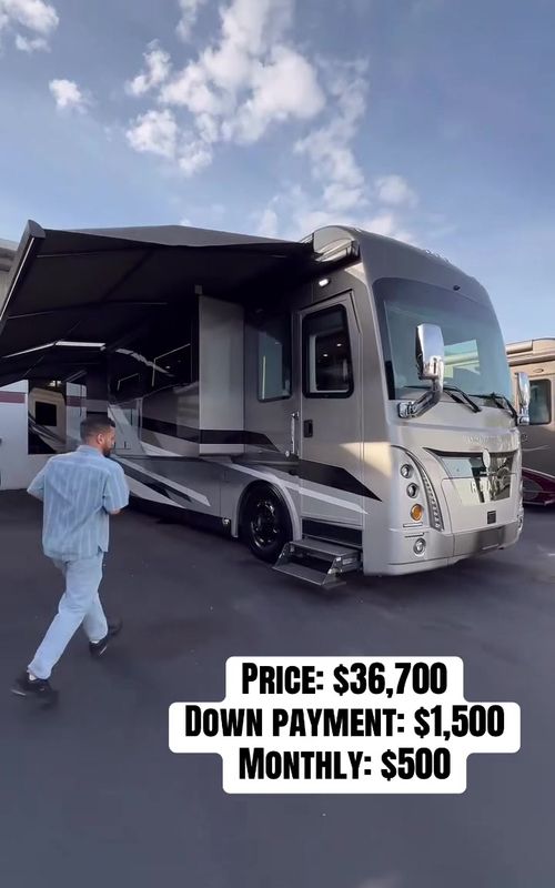 Check out this motorhome. #MotorhomeLife #VanLifeAdventures #TravelInStyle #HomeOnWheels #fyp 