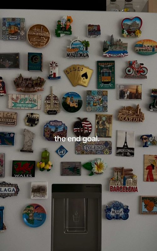 magnets full of memories… best souvenir🤍🗺️ #wanderlust #traveltok #travel #inspiration #fridgemagnet 