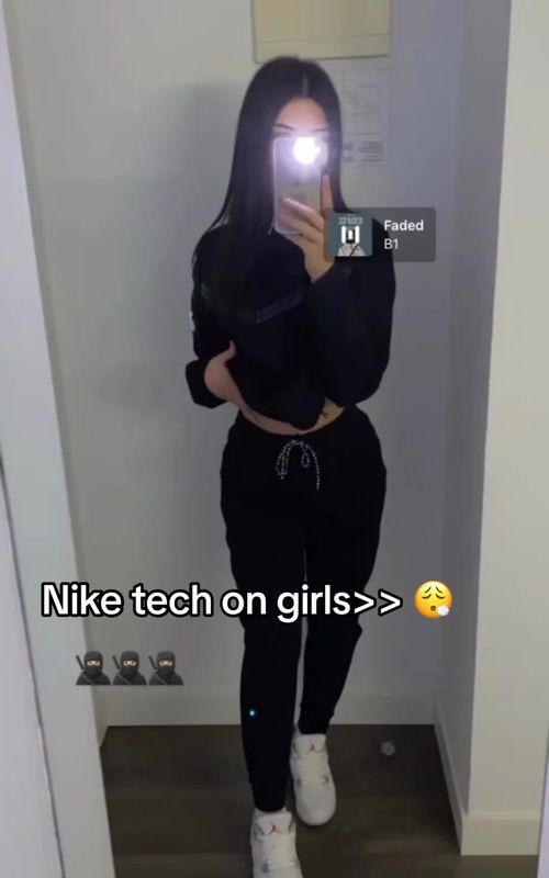 #nike #niketech #niketechfleece #niketechongirls #drip #outfit #niketechgirl #girldrip #outfitideas #techfleece #niketechflee #chav #drippy #style #latina #🥵 #girloutfit 