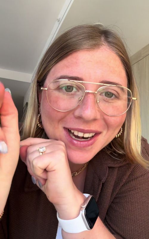 psa: you can buy cheaper certified refurbished tech on BackMarket.com  This is my 5th item I’ve bought from there and I’ve never had any issues!!  #applewatch #backmarket #secondhand #refurbishedtech #secondhandfirst  electronics recycling ♻️ electronics repair 👩‍🔧 environmentalist 🌍 electronics haul ⌚️ guide to e-waste recycling 💚 old electronics 🌸 environmental tips for daily life 🛍️ buying secondhand 💻 Backmarket unboxing 🫥 Apple Watch SE 3