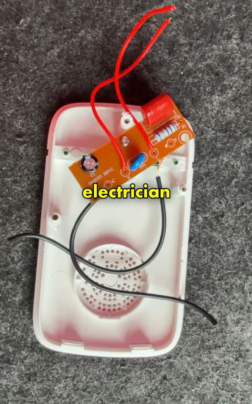 This has got to be one of the weirdest scam products I’ve ever seen. Do you think real people are falling for this? Because how in the world do you expect to save electricity by using more electricity 😭😭 #Tech #techtok #gadgets #weirdtech 