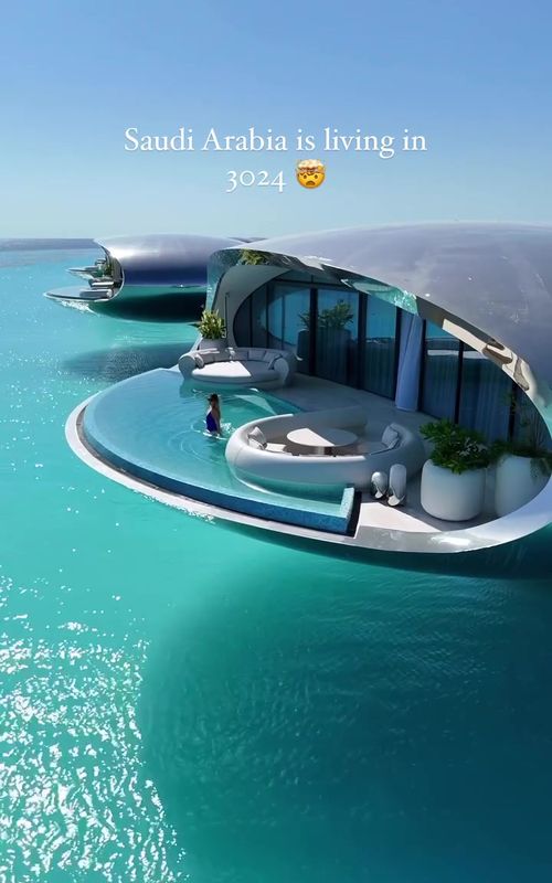 These futuristic villas float above the clear waters of the 📍Red Sea, offering a one-of-a-kind luxury experience✨ The Red Sea is known for its vibrant coral reefs and crystal-clear waters🤩 🎥 @ioanabreota #luxuryhotel #redseatravel #travelgoals