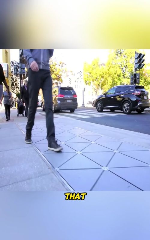 How Japan turns footsteps into electricity Japan uses piezoelectric technology to use renewable energy and turn walking into a "luminous" thing! #content #spiration #search #technology #station