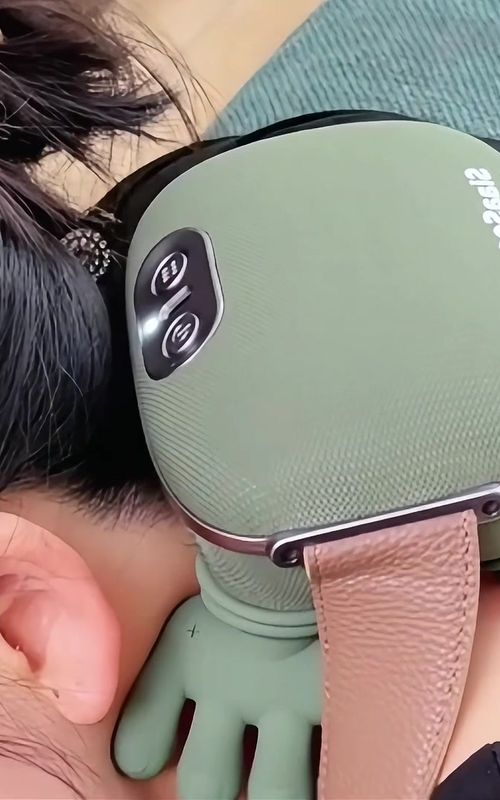 Amazing!!! The newly purchased shoulder and neck massager has made my neck feel comfortable #goodthings #goodthing #coolgadgets #coolstuff #tiktokviral #gadgets #shopping #tiktok #viral #fyp #product #fypシ #fypage #foryou #fypシ゚viral #massage #neckmassager #relax #comfortable #neck 