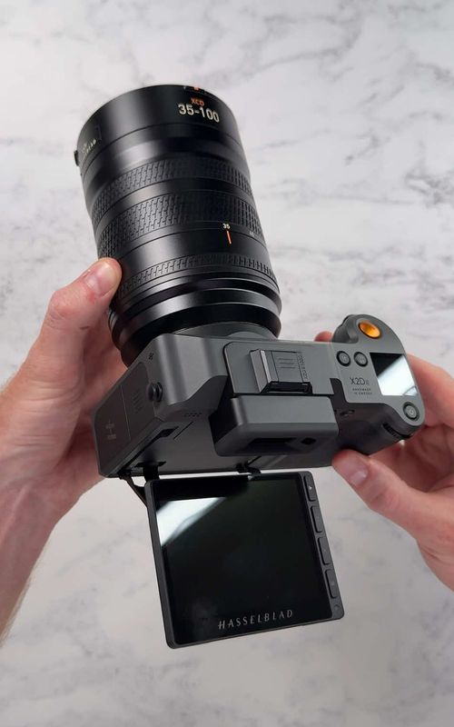 Unboxing the new Hasselblad X2D II 100C and the 35-100 XCD lens #hasselblad #unboxing #asmr #photographer 