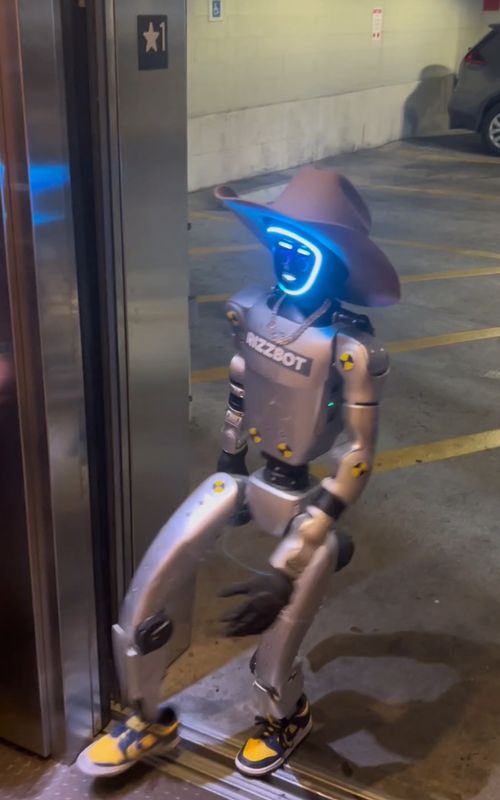 Robot walks into an elevator #robot 