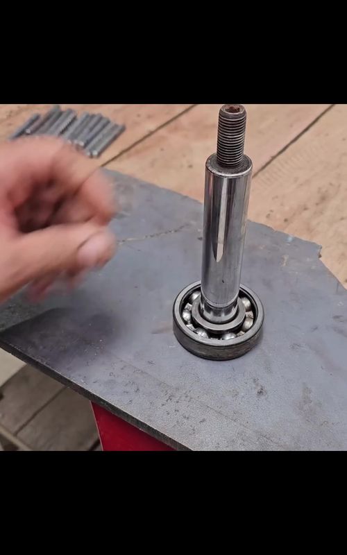 You won't believe this amazing idea using recycled materials. #mechanic #diy #technology #making #amazing 