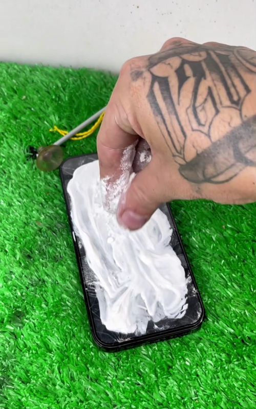 Aluminum Foil Phone Screen Hack That Saves You Money #PhoneHack #DIYRepair #LifeHacks #TechTips 