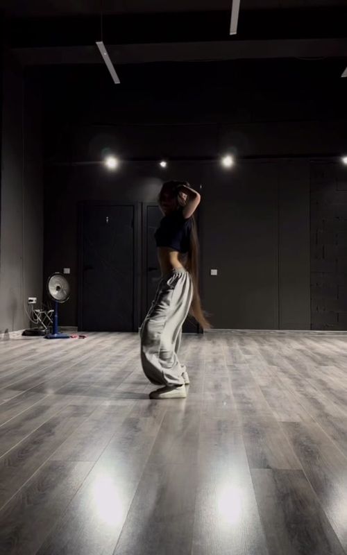 DC:@agusha.lz #dancer #danc #fyp #on #miyagi #igotlove #choreo #cover #almaty 